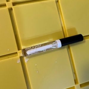 wet n wild gloss